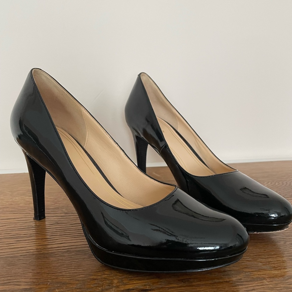 Cole Haan Heels with Nike Air Technology size 10B